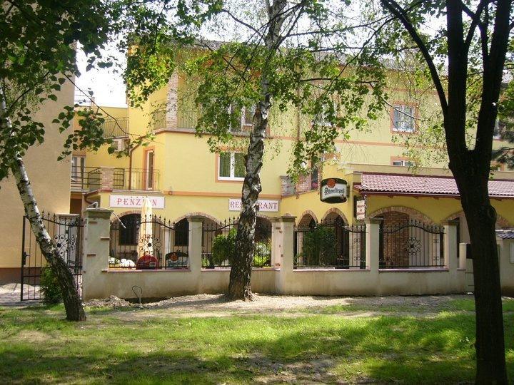 Penzion Da Giacomo Trenčín Exteriör bild